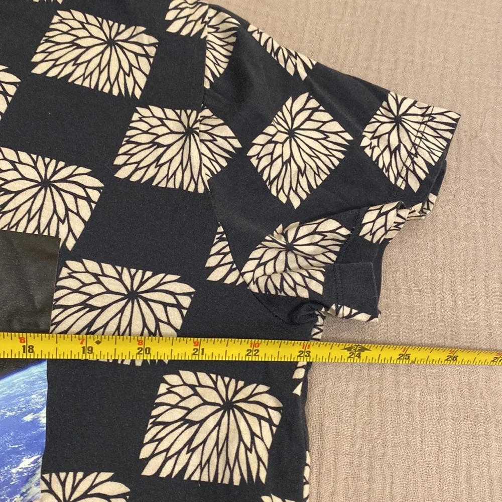 Raf Simons Black and Cream Checkerboard Tee with Patch Pocket. Size M - Picture 9 of 10